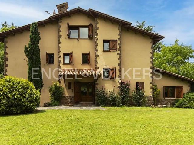 Casa en venta en calle Can Ventura Vallfogona de Ripollès Girona, Vallfogona de Ripollès, de 490 m² 4 habitaciones por 795.000 €