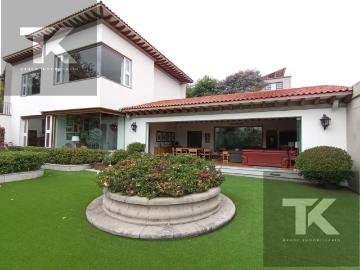 Casa en venta en calle cerrada