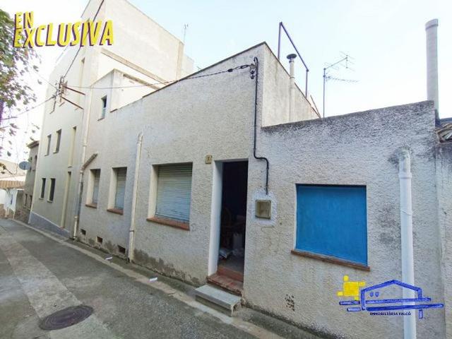 Casa en venta en calle CL Sta Llucia, Llançà, de 160 m² 3 habitaciones por 160.000