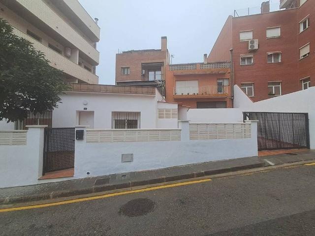 Casa en venta en calle De Alfonso Castelao, Blanes, de 75 m² 3 habitaciones por 335.000