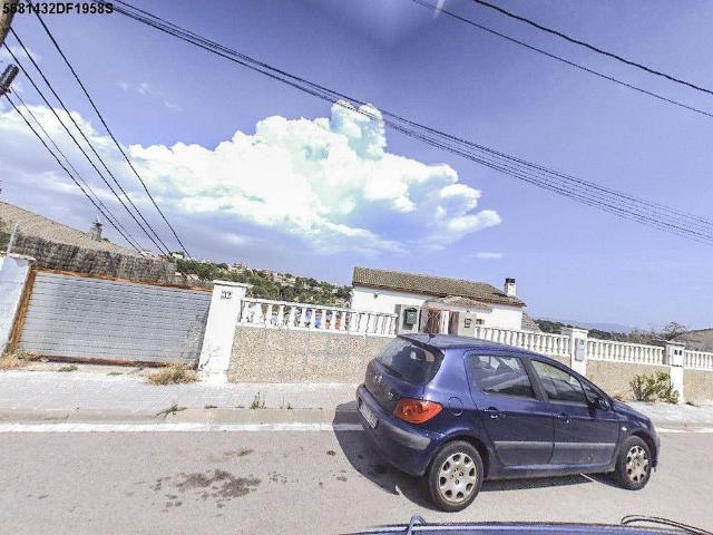 Chalet en venta en calle De Can Barceló, Rubí, de 189 m² 3 habitaciones por 295.000