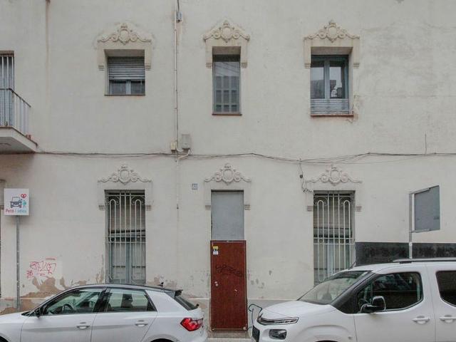 Casa en venta en calle De Garcilaso, Sabadell, de 293 m² 1 habitación por 625.000