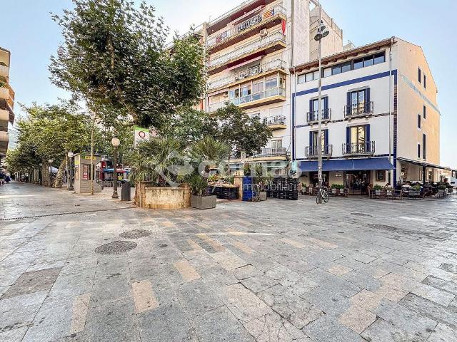 Casa en venta en calle De la Muralla, Blanes, de 170 m² 5 habitaciones por 375.000