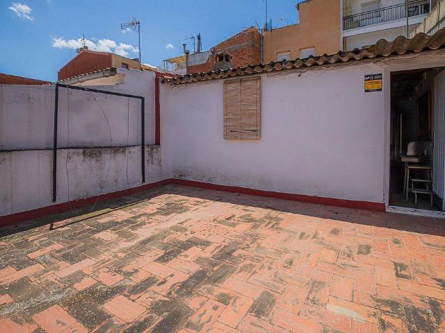 Casa en venta en calle De la Mare de Déu de L'esperança, Terrassa, de 175 m² 5 habitaciones por 199.900 €