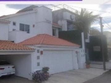 CASA EN VENTA EN CALLE DE LA OSTRA, SABALO CONTRY, MAZATLAN, SINALOA