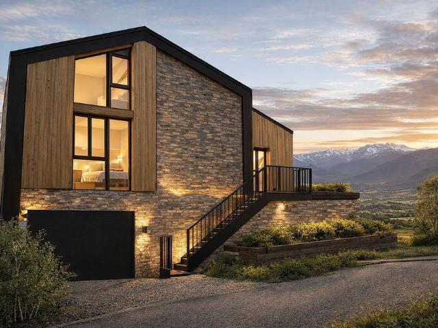 Casa en venta en calle De la Gare, Santa Llocaia, de 146 m² 3 habitaciones por 675.000