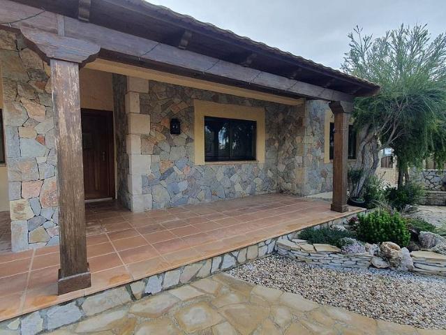 Chalet en venta en calle De la Sort, Botarell, de 190 m² 4 habitaciones por 550.000