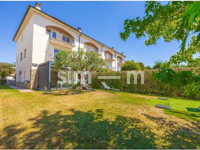 Casa en venta en calle De L'estació, Tona, de 148 m² 4 habitaciones por 415.000
