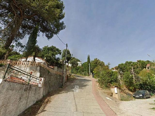Casa en venta en calle Del Bosc, Sant Fost de Campsentelles, de 287 m² 3 habitaciones por 81.300