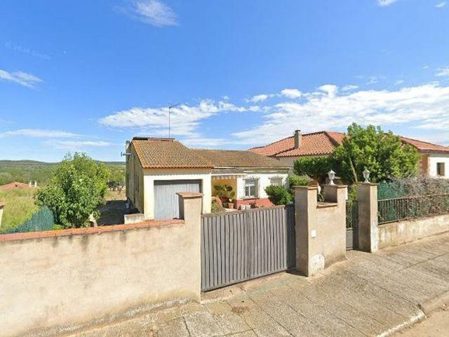 Casa en venta en calle Del Fluvià, Bàscara, de 100 m² 3 habitaciones por 130.910