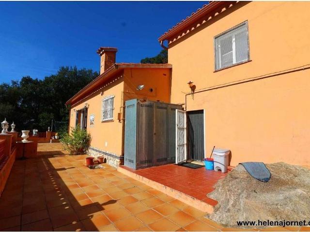 Casa en venta en calle Del Puig Brull, Santa Cristina d´Aro, de 143 m² 4 habitaciones por 273.000 €