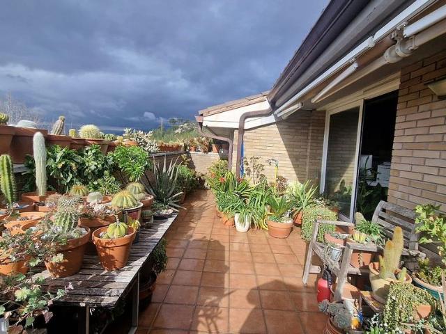 Casa pareada en venta en calle Extremadura, Sant Quirze del Vallès, de 234 m² 4 habitaciones por 599.000
