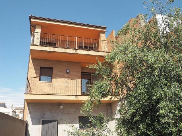 Casa en venta en calle Freixes, Vilanova de BellPuig, de 167 m² 4 habitaciones por 225.000