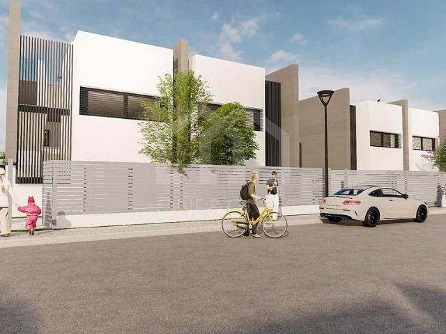 Casa en venta en calle Halley, Cambrils, de 183 m² 4 habitaciones por 498.000 €