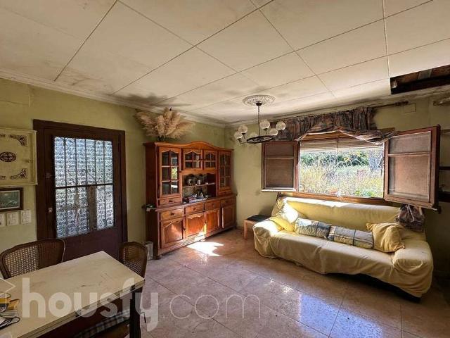 Casa en venta en calle Hortènsia, Torrelles de Foix, de 56 m² 3 habitaciones por 135.000