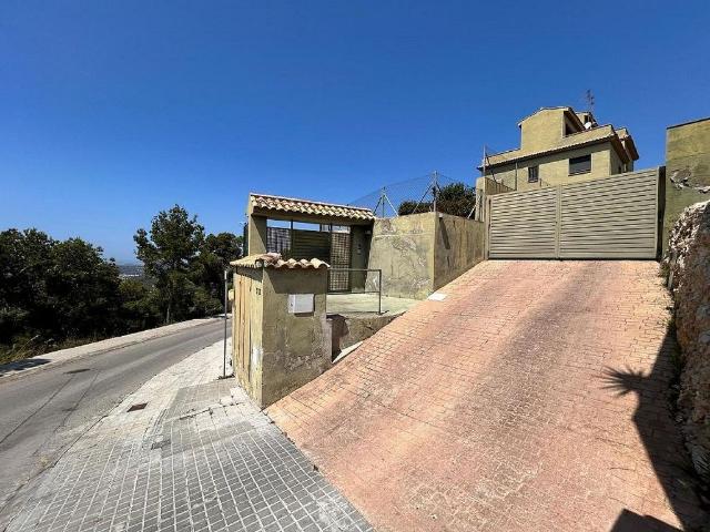 Casa en venta en calle L'argelaga, Sant Pere de Ribes, de 131 m² 3 habitaciones por 190.000