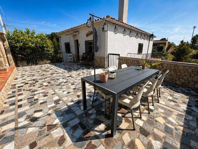 Casa en venta en calle, Palafolls, de 200 m² 11 habitaciones por 360.000