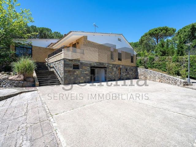 Casa en venta en calle Paratge Les Brugueres, Quart, de 161 m² 7 habitaciones por 740.000