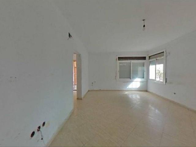 Casa en venta en calle Pinatell, Maçanet de la Selva, de 138 m² 3 habitaciones por 177.100