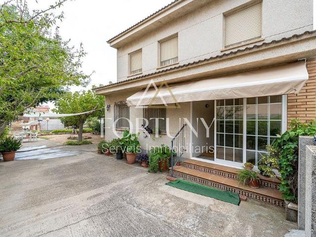Casa en venta en calle Pompeu Fabra, Botarell, de 130 m² 4 habitaciones por 375.000 €