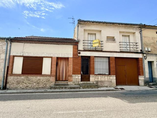 Casa en Venta en Calle Real Alta, 1, Olombrada. Ref.2108