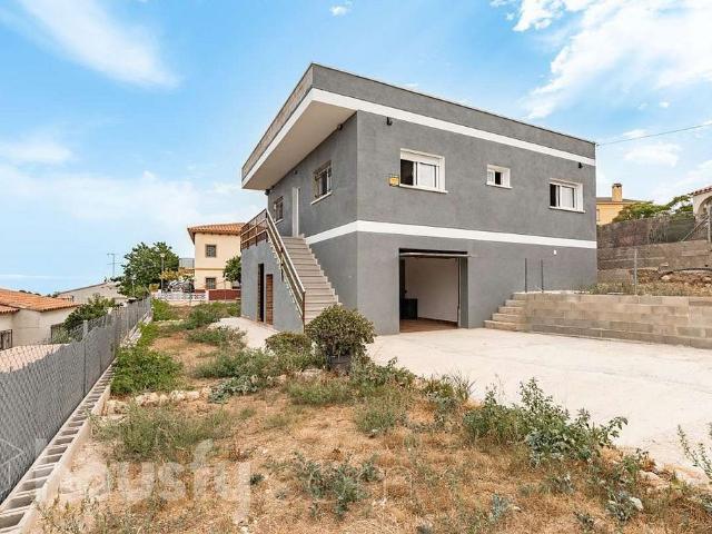 Casa en venta en calle Súria, Calafell, de 193 m² 4 habitaciones por 360.000