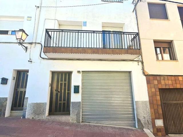 Casa en venta en calle S Joan, Catllar, el, de 130 m² 4 habitaciones por 195.000