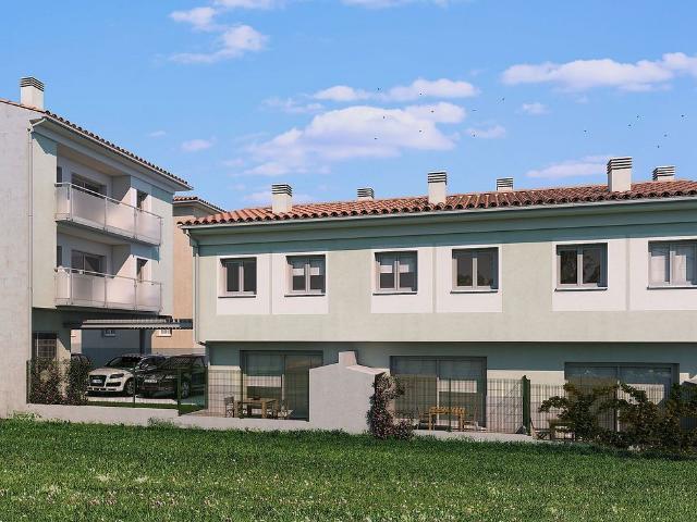 Casa en venta en calle Santa Coloma, Olot, de 64 m² 3 habitaciones por 250.000