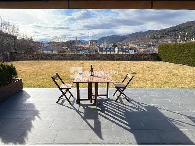 Casa en venta en calle Serrat del Pla de Tomet, Bellver de Cerdanya, de 175 m² 4 habitaciones por 575.000