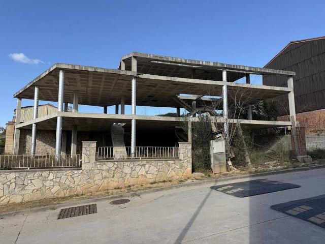 Casa en venta en calle Turró, Sant Pere de Riudebitlles, de 188 m² 4 habitaciones por 121.000
