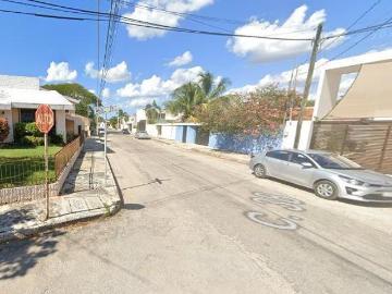 CASA EN VENTA EN CALLE 38, COL. VILLAS LA HACIENDA, MERIDA,YUC