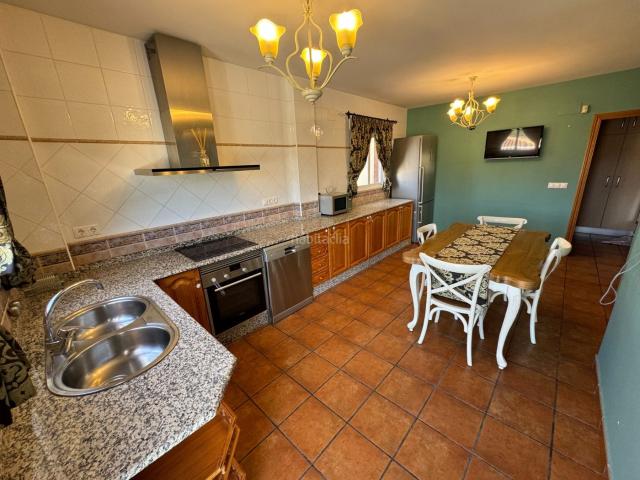 Casa en venta en Callosa d´en Sarrià. ltpgtBienvenido a este espectacular chalet independiente ubicado en un entorno tranquilo con vistas impresionantes. Con una arquit. Casas Callosa d´en.