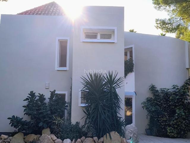Casa en venta en Callosa d´en Sarrià. Privacidad, naturaleza y confort espectacular villa con vistas en Altea. Casas Callosa d´en.