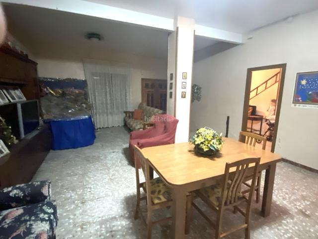 Casa en venta en Callosa de Segura. Vivienda unifamiliar de 240 m² muy luminosa haciendo esquina. Casas Callosa de.