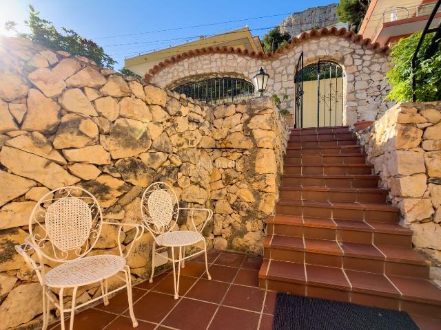 Casa en venta en Calp, Pueblo. Casas.