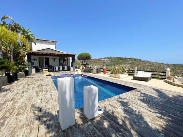Casa en venta en Calp, La Empedrola. Casas.