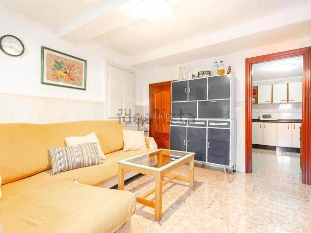 Casa en venta en Camarenilla. BHOME ofrece encantadora casa baja con mucho encanto. Casas.