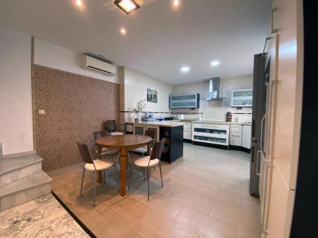 Casa en venta en Camas, Coca de la pinera