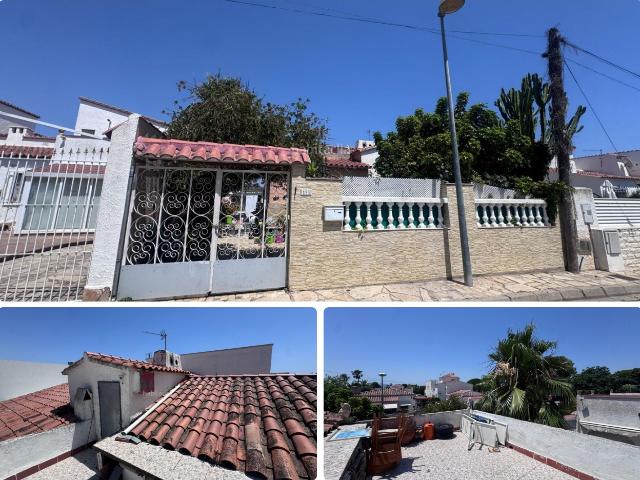Casa en venta en Cambrils, Mar Cambrils Costa Dorada. Casa con licencia turística a 700 m de la playa. Casas.