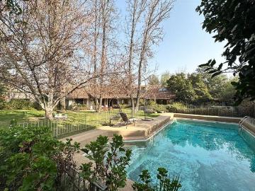 Casa en Venta en Camino Otoñal / Camino Las Flores