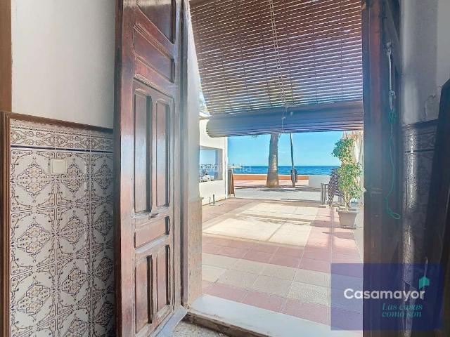 Casa en venta en Campello el, Campello Playa. Gran oportunidad en primera línea de la playa de Campello. Casas Campello.