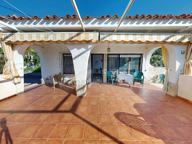 Casa en venta en Campello el, Pueblo Español Coveta Fumá. Chalet independiente con vistas al mar y un gran potencial para reformar en Coveta Fumá. Casas Campello.