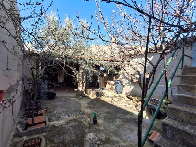 Casa en venta en Campo de Criptana. Gran casa independiente de 282 m² con patio y terraza Posibilidad de 2 viviendas en Campo de Criptana. Casas Campo de.