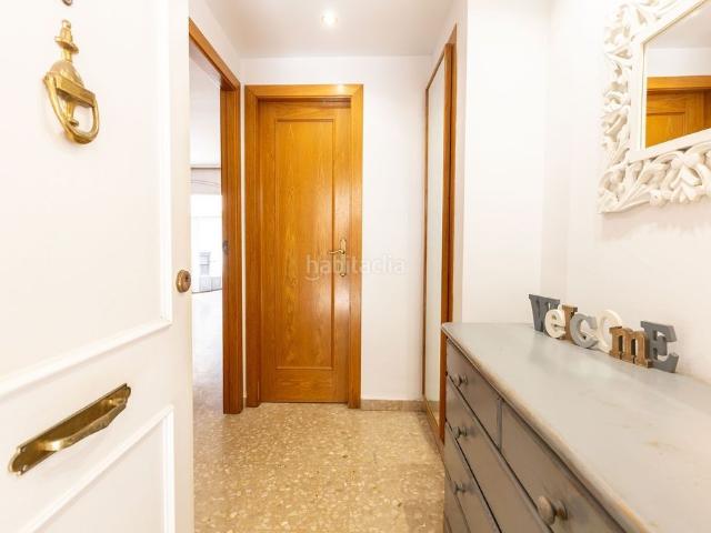 Casa en venta en Canet de Mar. Amplia casa adosada en venta en Canet de Mar, cerca de la playa y con garaje doble. Casas Canet de.