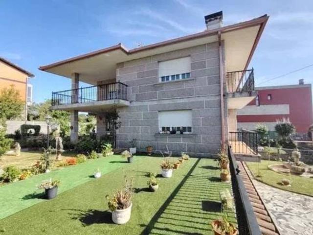 Casa en Venta en Cangas