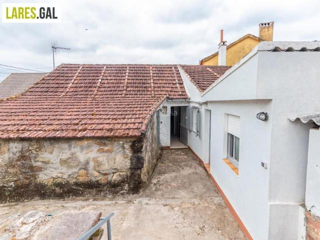 Casa en venta en Cangas, Coiro. Casa de planta baja para reformar en Coiro. Casas.