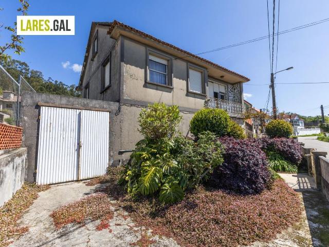Casa en venta en Cangas, Coiro. Casa en Coiro con jardín. Casas.