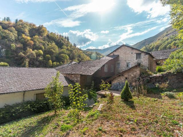 Casa en venta en Cangas del Narcea. OPORTUNIDAD ÚNICA EN CANGAS DEL NARCEA Invierte, Habita o Escápate al Corazón de la Naturaleza!. Casas Cangas del.