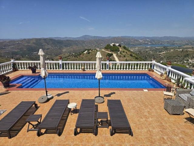 Casa en Venta en Canillas de Aceituno