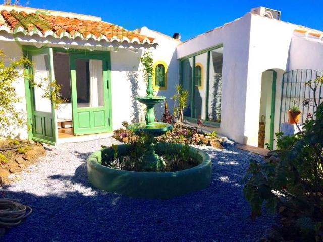 Casa en Venta en Cómpeta